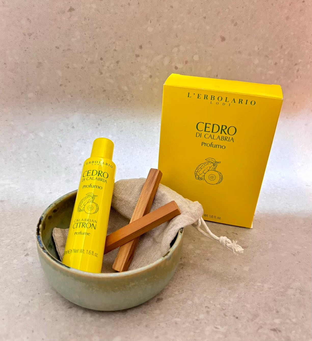 L'ERBOLARIO Cedroシリーズ ニュートラルレモン香水
